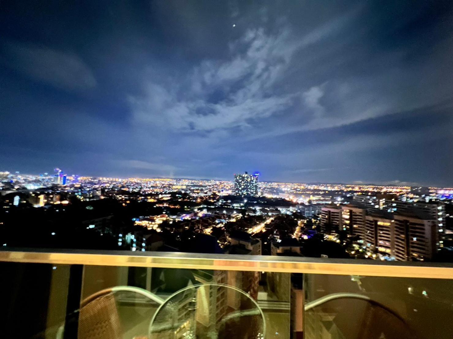 Grande Cariibbean Pattaya By Thita Aparthotel Buitenkant foto