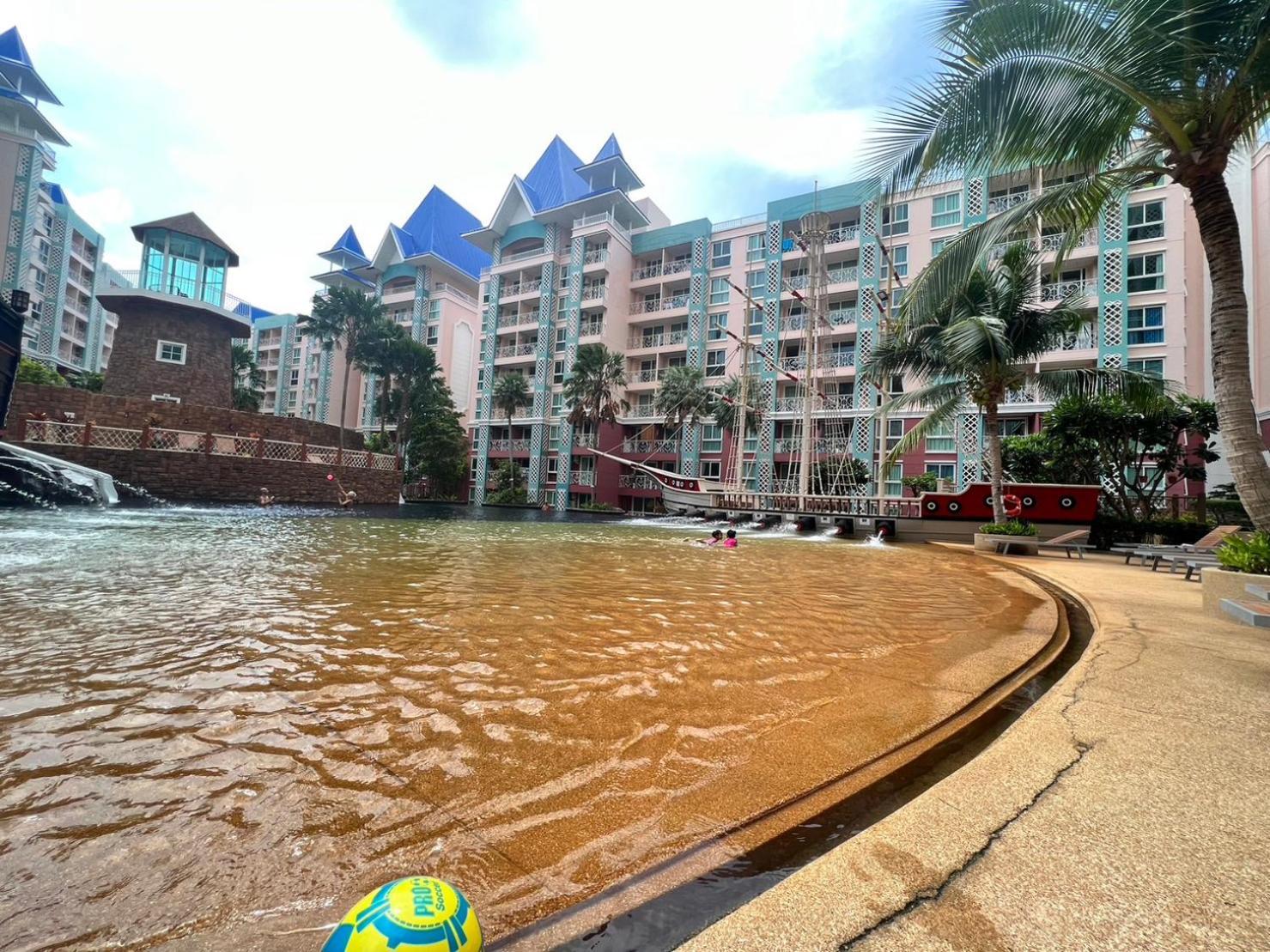 Grande Cariibbean Pattaya By Thita Aparthotel Buitenkant foto