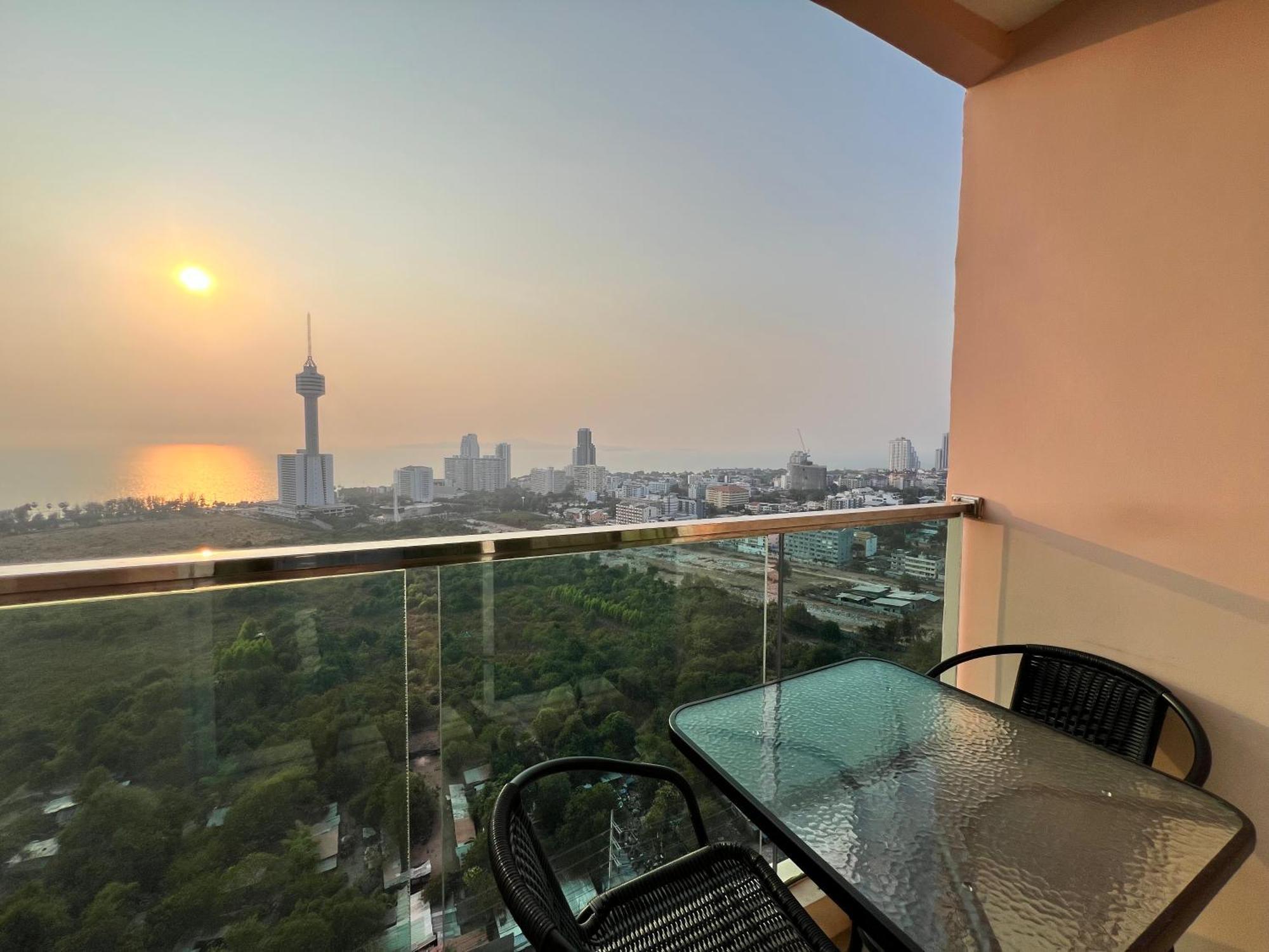Grande Cariibbean Pattaya By Thita Aparthotel Buitenkant foto